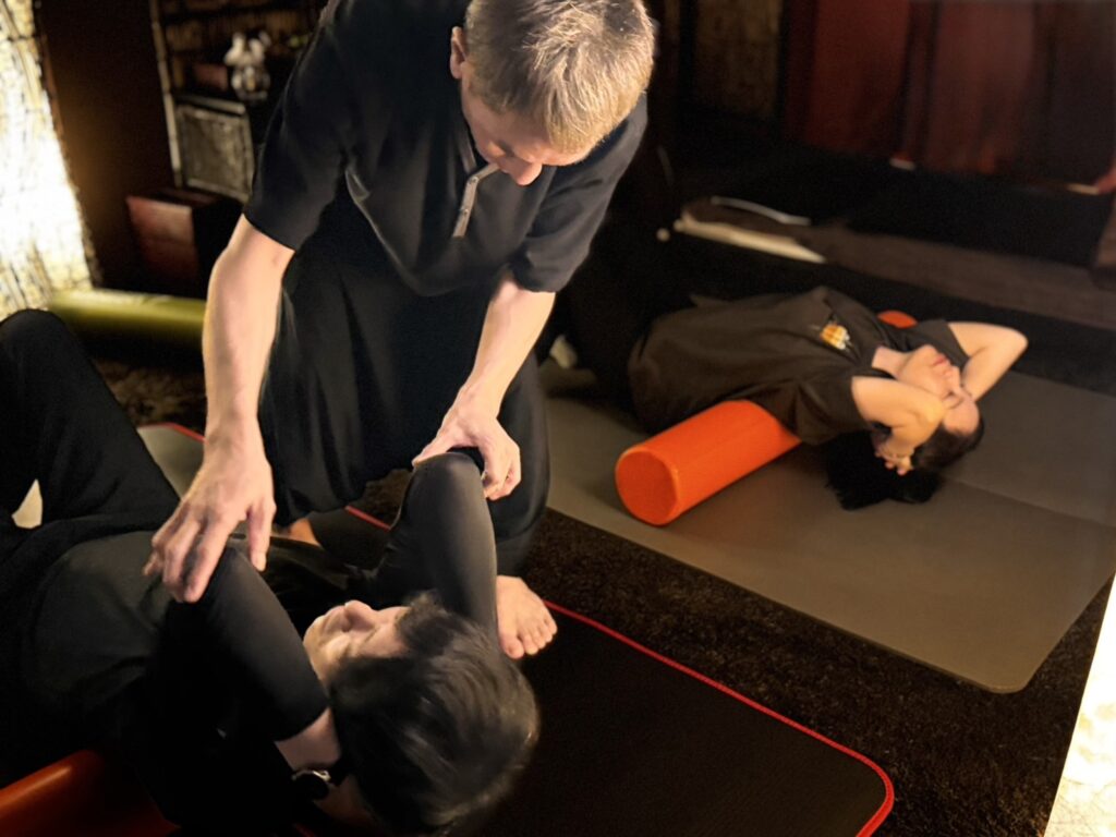 名古屋・栄の本格整体|ワンランク上の整体院 名古屋栄店|肩こり・腰痛・骨盤矯正・姿勢改善・ピラティスパーソナルトレーニング